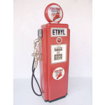 Bomba de Gasolina Vermelha Pequena